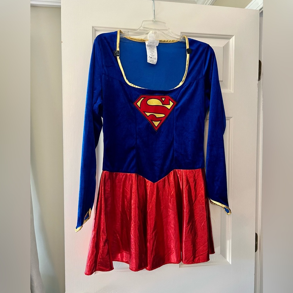 Superwoman costume - womens large